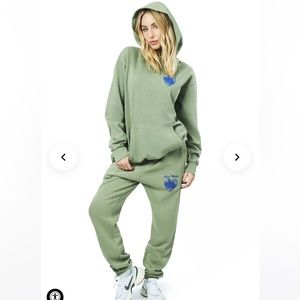 Alix Earle HOT MESS HOODIE & SWEATPANTS